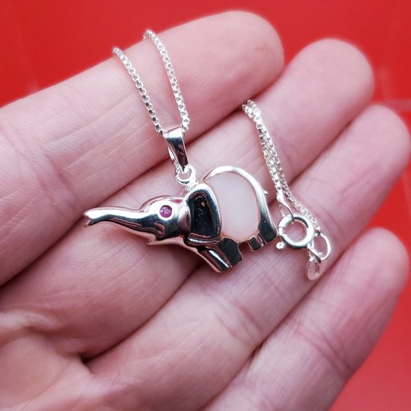 18 Inch 925 Sterling Silver Ruby Eye And Shell Belly Elephant Necklace - Picture 2 of 7